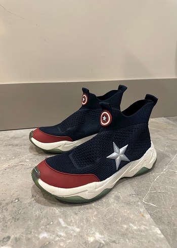ZARA x MARVEL Captain America Sneaker