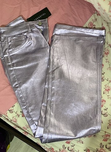 Trendyolmilla lila parlak pantolon
