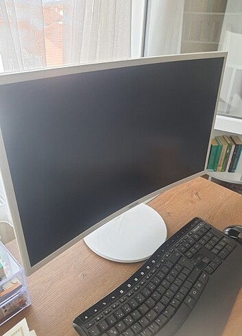 Samsung Monitör ve Cougar Kasa 