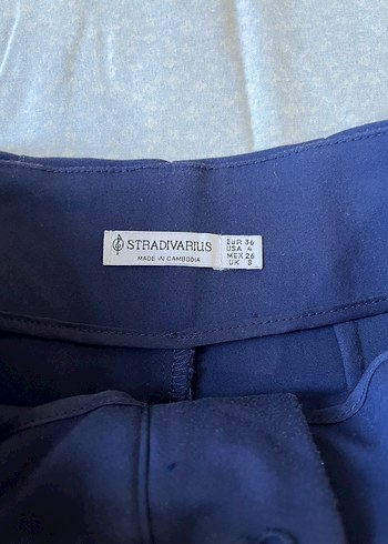 36 Beden lacivert Renk Stradivarius Kadın Lacivert Midi Kumaş Pantolon