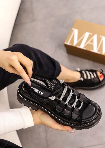 36 Beden siyah Renk Zincir Detaylı Siyah Platform Spor Sandalet