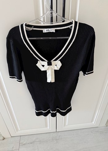 V Yaka Siyah Triko Kısa Kollu Kadın Kazak - Görsel 5