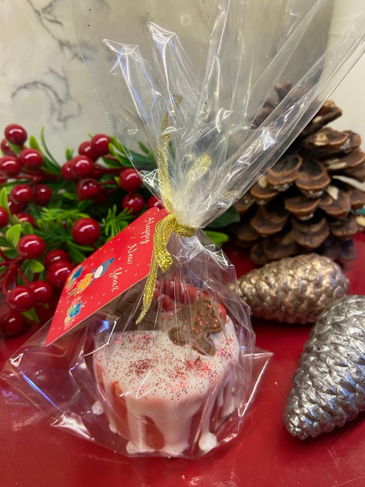 Yılbaşı Pastası Kırmızı Kokulu Mum - Görsel 2