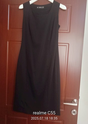Siyah V Yakalı Drapeli Midi Elbise