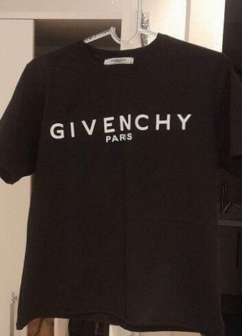  GIVENCY BAYAN Tshirt