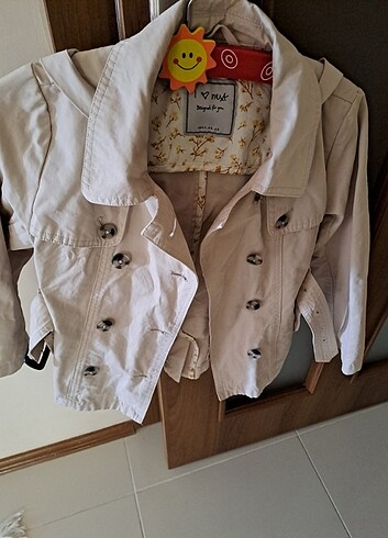 5 Yaş Beden Kiz cocuk krem rengi ceket 