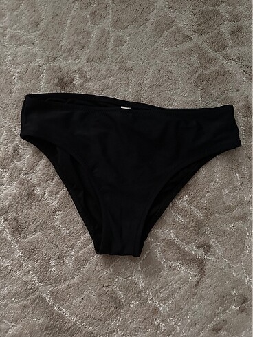 Penti siyah bikini altı