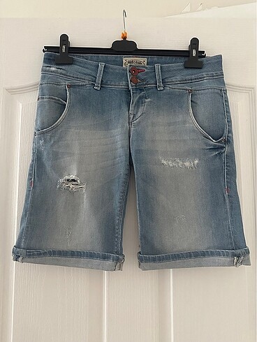 Bershka marka kot sort / bermuda