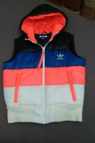 adidas yelek