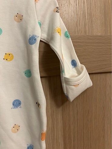 3 Ay Beden beyaz Renk HelloBaby 0-3ay patikli eldivenli tulum