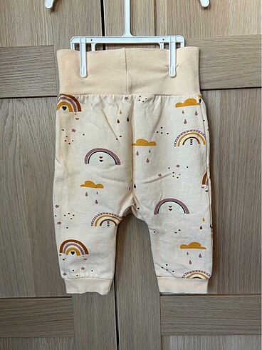 9 Ay Beden turuncu Renk HelloBaby gökkuşağı desenli alt üst takım