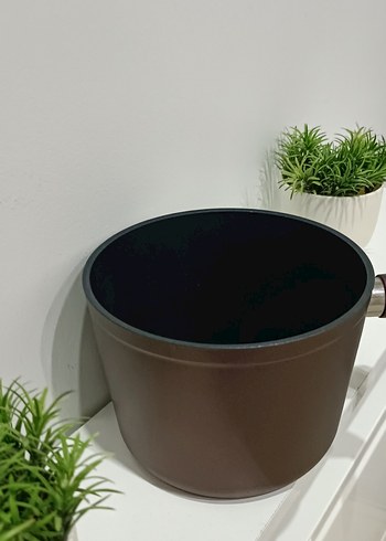 Beden mor Renk Kulplu Granit 2 litre sütlük