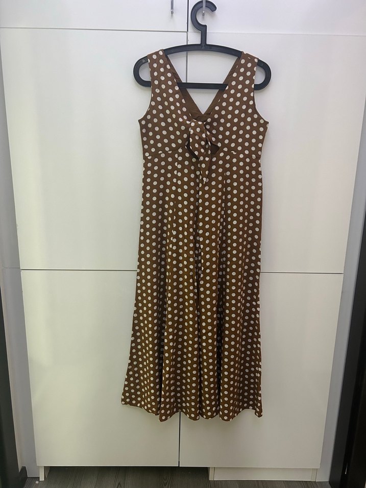 Kahverengi Puantiyeli Kalın Askılı Elbisesi - Görsel 3
