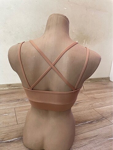 Trendyol & Milla Çapraz sırt detaylı crop