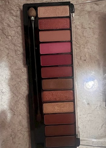Beden Rimmel Magnif'eyes Crimson Göz Farı Paleti