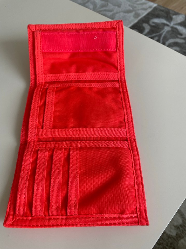 Nike Kırmızı Kadın Cüzdanı Velcro Kapamalı - Görsel 2