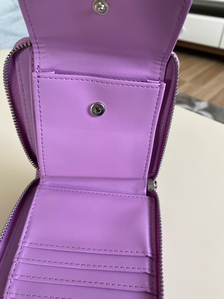 Pull and bear Hello Kitty Fermuarlı Mor Cüzdan - Görsel 5