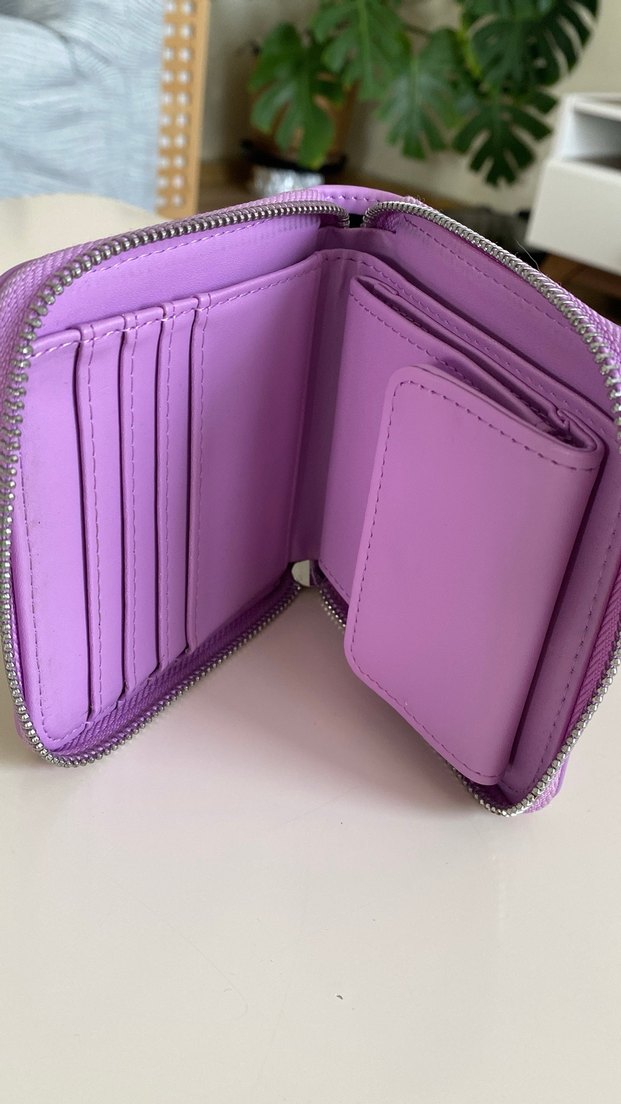 Pull and bear Hello Kitty Fermuarlı Mor Cüzdan - Görsel 2