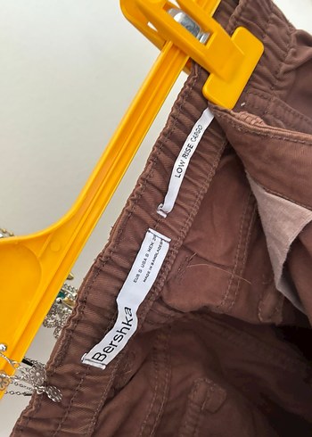 Bershka Kahverengi kargo Pantolon - Görsel 4