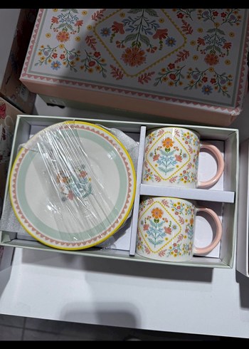 Lc waikili home Pastel Renkli Desenli 2'li fincan ve Tabak Seti