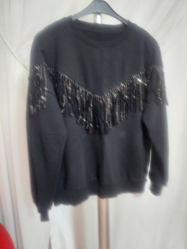 Püsküllü Siyah Uzun Kollu Sweatshirt - Görsel 2