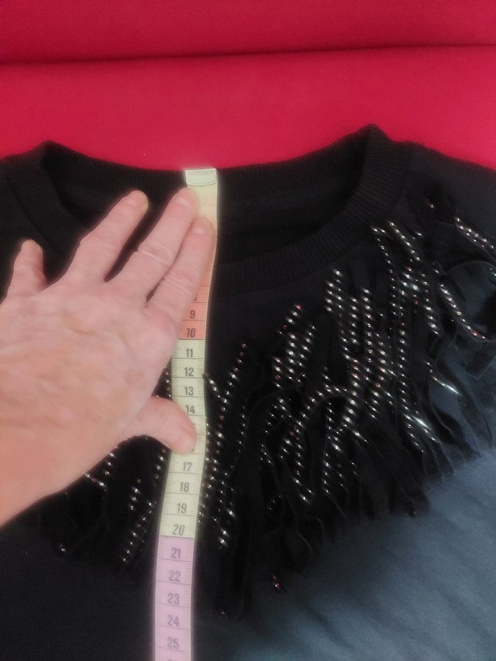 Püsküllü Siyah Uzun Kollu Sweatshirt - Görsel 5