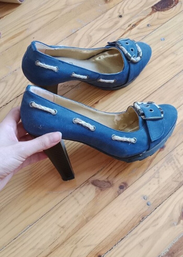 Kot mavisi halat detaylı topuklu ayakkabı  - Görsel 3