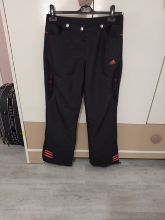 l beden adidas eşofman altı