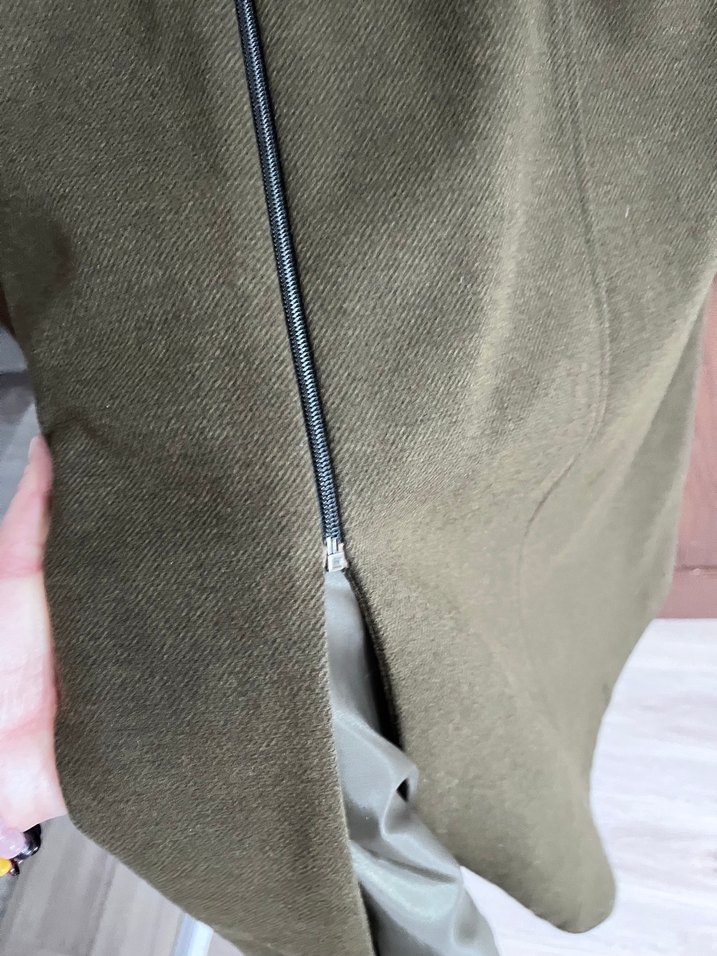 Nakış Detaylı Uzun haki Kadın Kaban - Görsel 4