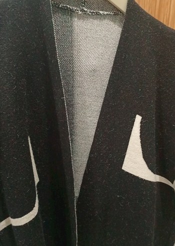 Siyah Beyaz Desenli Uzun Kadın Kaban - Görsel 2