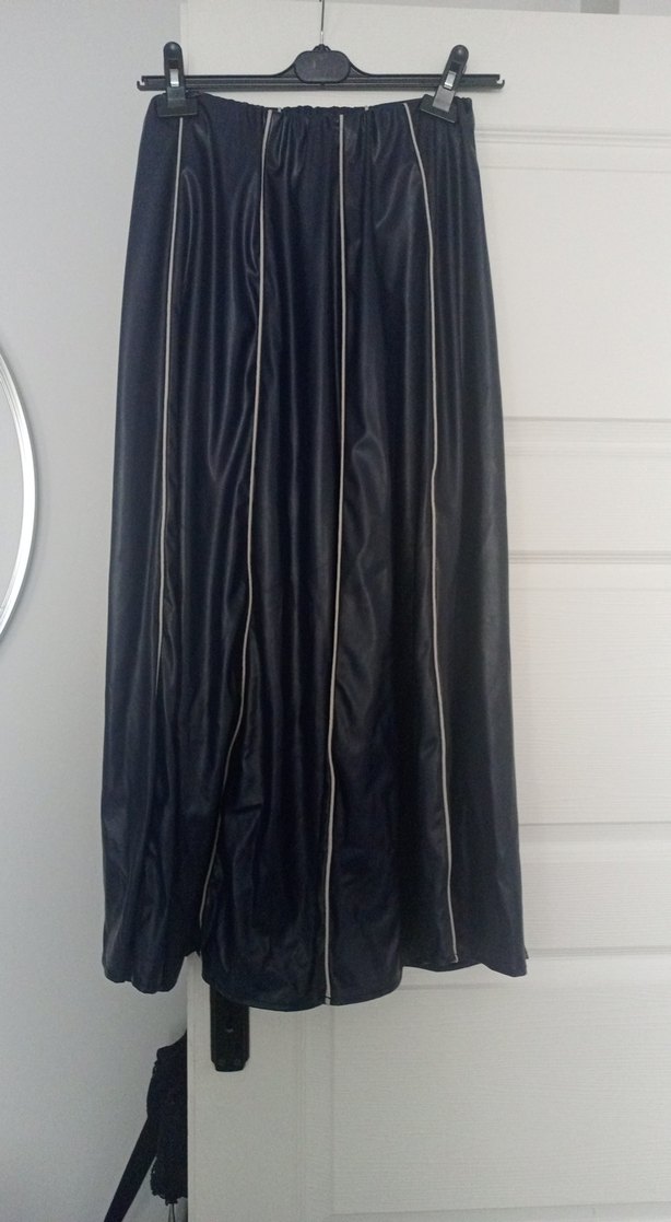 Siyah Uzun Drapeli Kadın Etek - Görsel 4