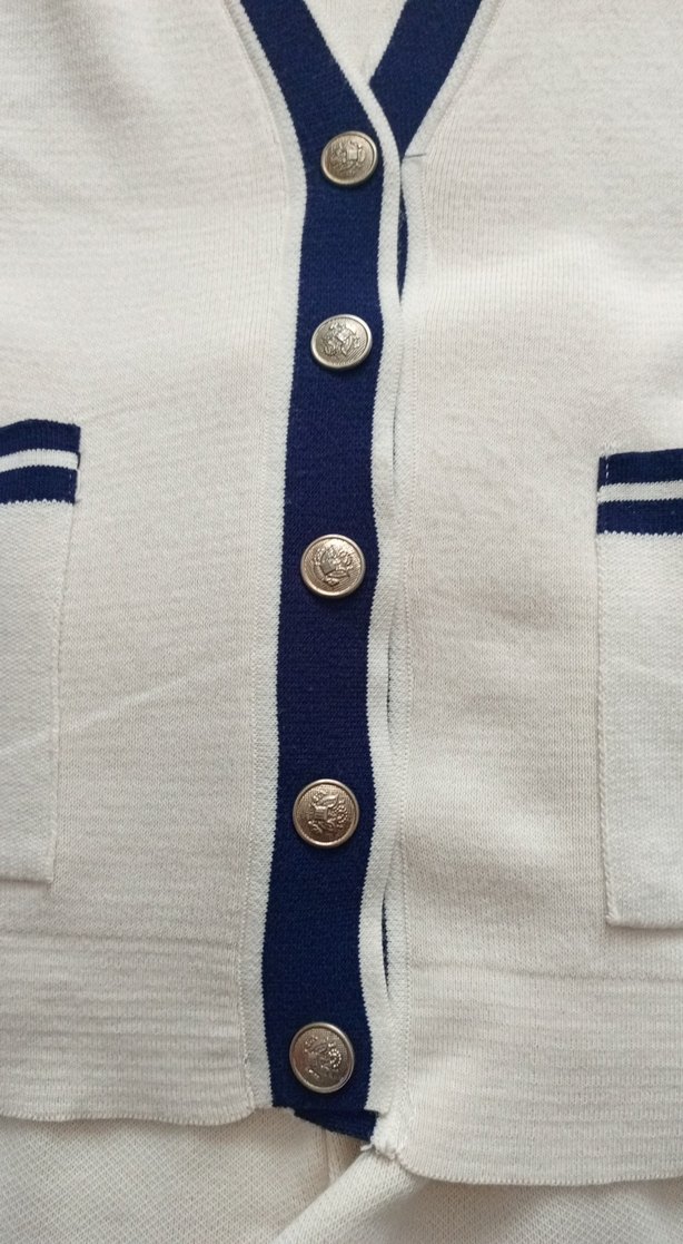 Düğmeli Beyaz Triko Kadın Takım Elbise - Görsel 4