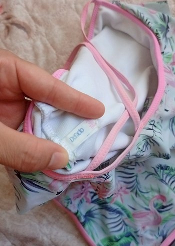 8 Yaş Beden Kız Çocuk Pembe Desenli İnce Askılı Mayo