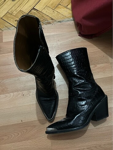 Zara Zara kovboy bot