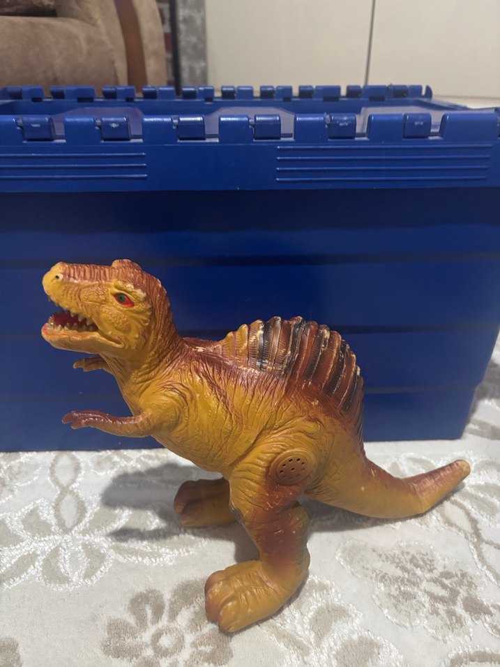 Renkli Deve Tonlarında Dinozor Figürü - Görsel 2