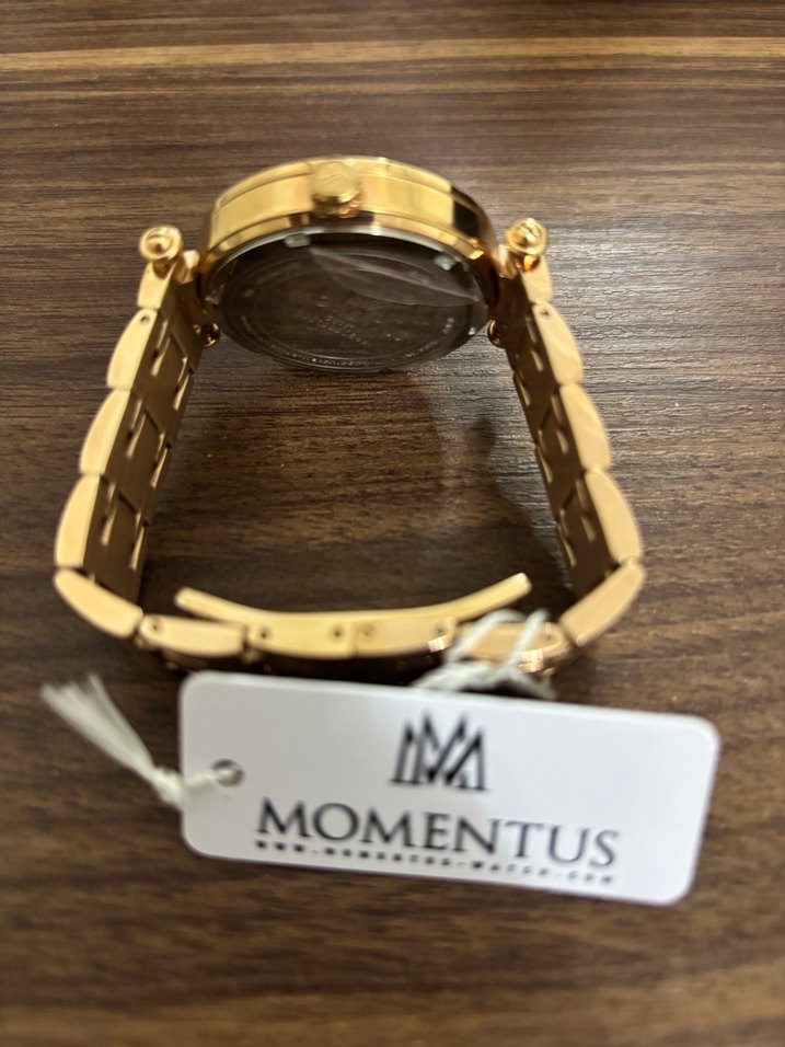 Klasik Şıklık Altın Kadın Kol Saati - Görsel 3