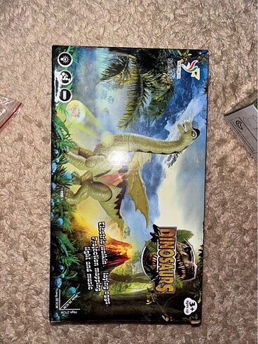  Figürlü dinozor