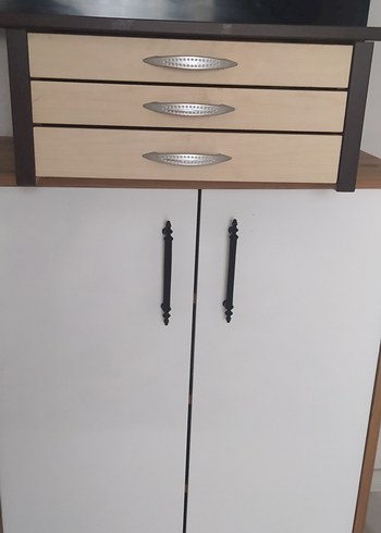 Beden ten rengi Renk Bej Minimalist Metal kulplu Çekmece Ünitesi