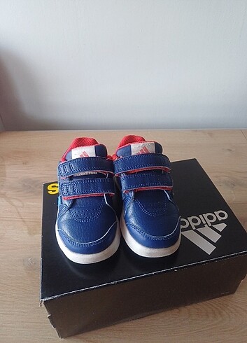23 Beden lacivert Renk Adidas spor ayakkabı 