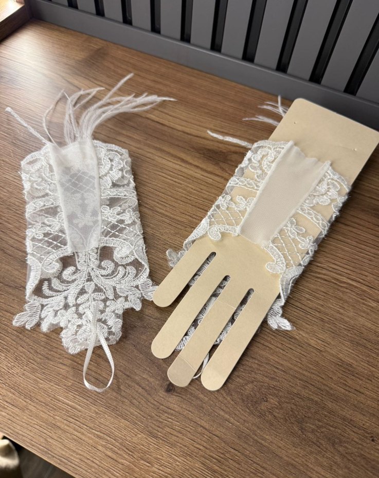 Dantel Detaylı Beyaz Bohem Kadın Eldiveni - Görsel 2