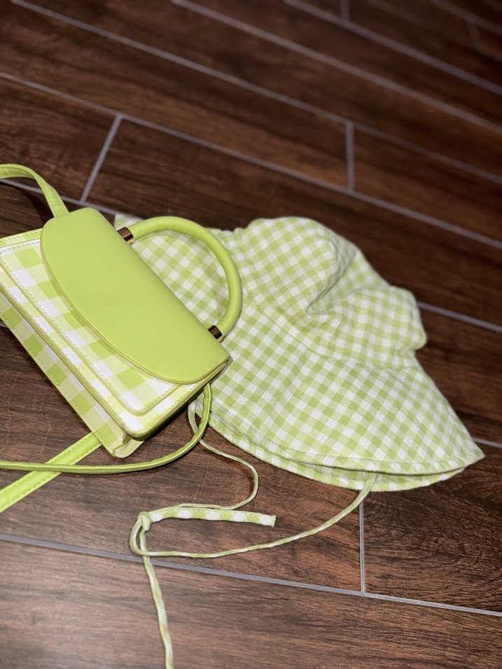 Minimalist Yeşil  Çanta ve Şapka - Görsel 4