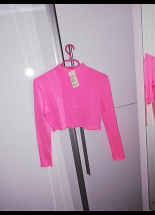 Neon pembe crop