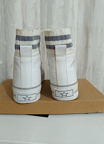 39 Beden beyaz Renk Ayakkabı Converse