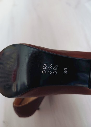 39 Beden kahverengi Renk Kahverengi Modern Klasik Stiletto Topuklu