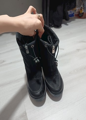 Siyah Platform Topuklu Kauçuk Bot - Görsel 4