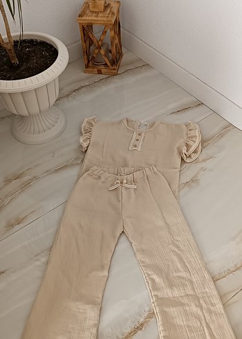 8 Yaş Beden Kız Çocuk Bej muslin takım
