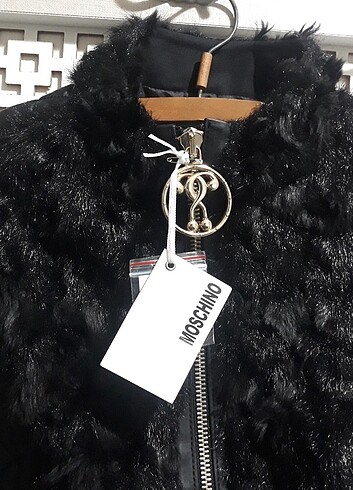 Moschino Marka pelüş yelek (dar kalıp) ????????