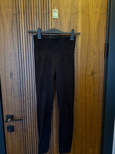 zara tayt pantolon
