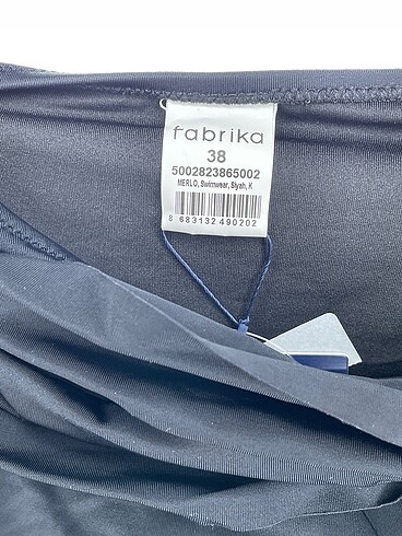 38 Beden siyah Renk Fabrika Bikini %70 İndirimli.