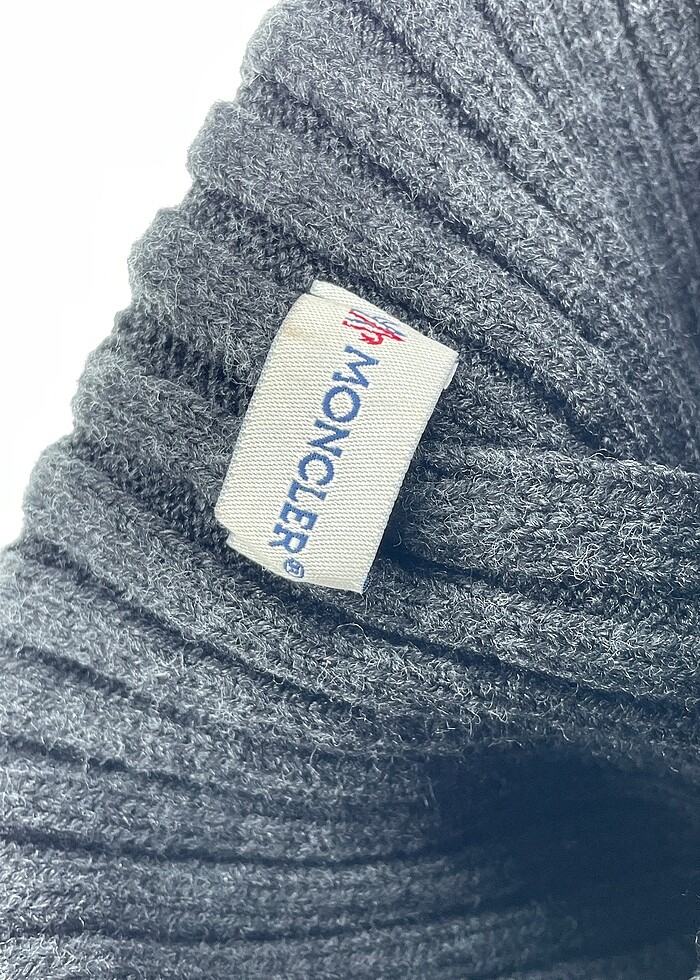 Moncler Bere %70 İndirimli. - Görsel 3